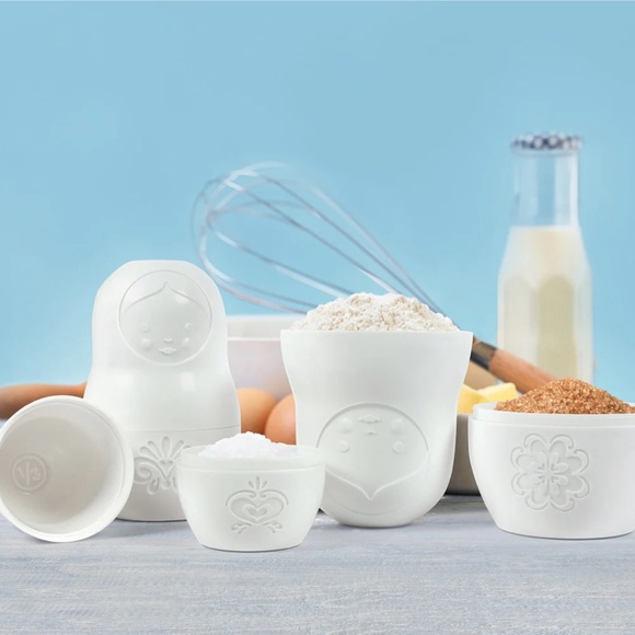 A Set of Six Nesting Measuring Cups – Nesting Dolls Design - Picture 2 of 14